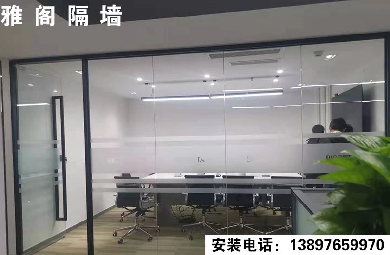 西寧城北歪歪樓單玻完工！